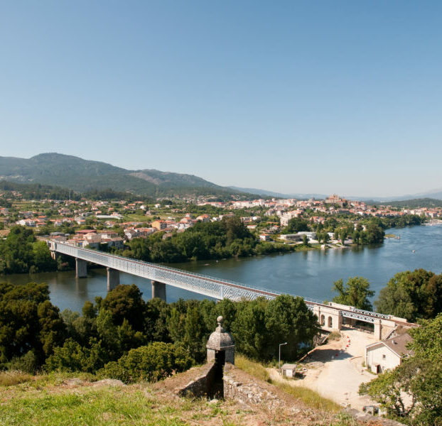 Vista de el puente de tui